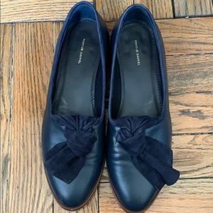 Mansur Gavriel bow flats.